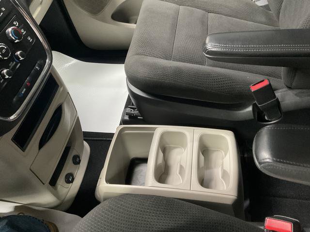 Used 2016 Dodge Grand Caravan SE w/ Quick Order Package 29E SE FWD image 22