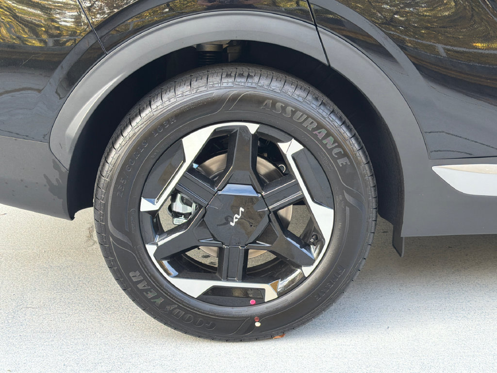 New 2027 Kia Sportage S FWD image 7