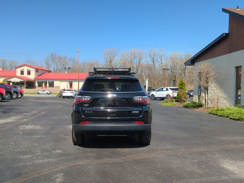 Used 2018 Jeep Compass Latitude AWD/4WD image 6
