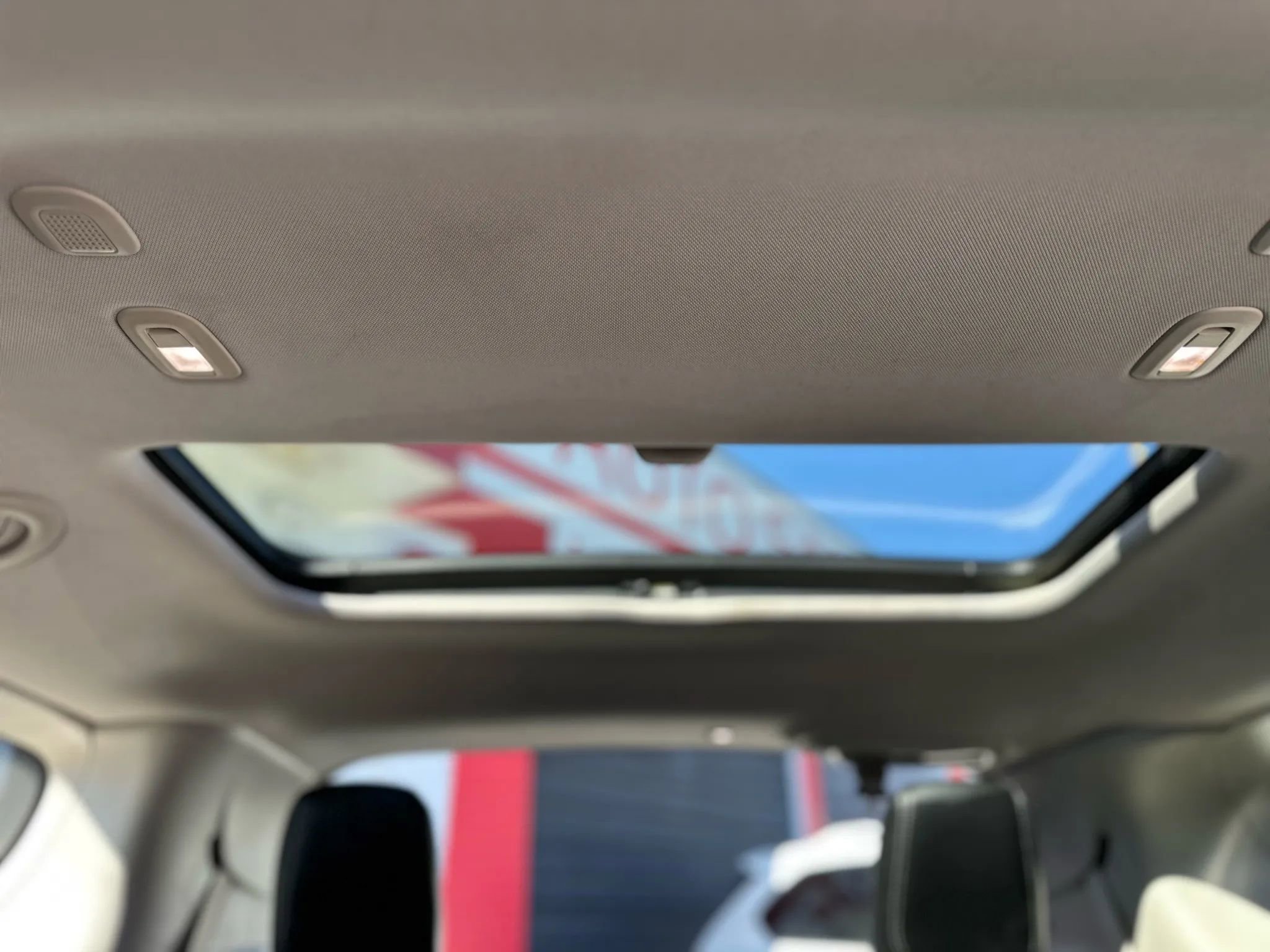 Used 2018 Chrysler Pacifica Limited w/ Advanced Safetytec Group image 17