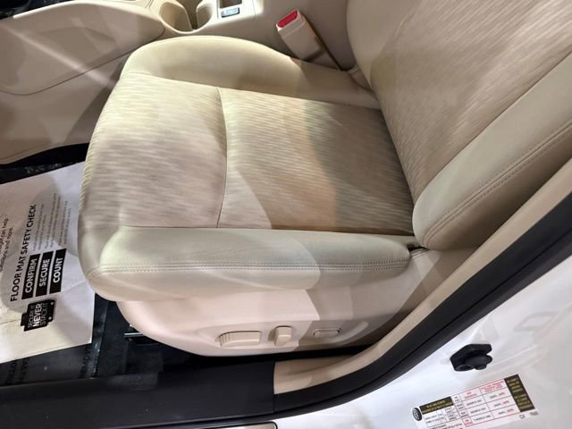 Used 2020 Nissan Rogue SV w/ Premium Package image 23