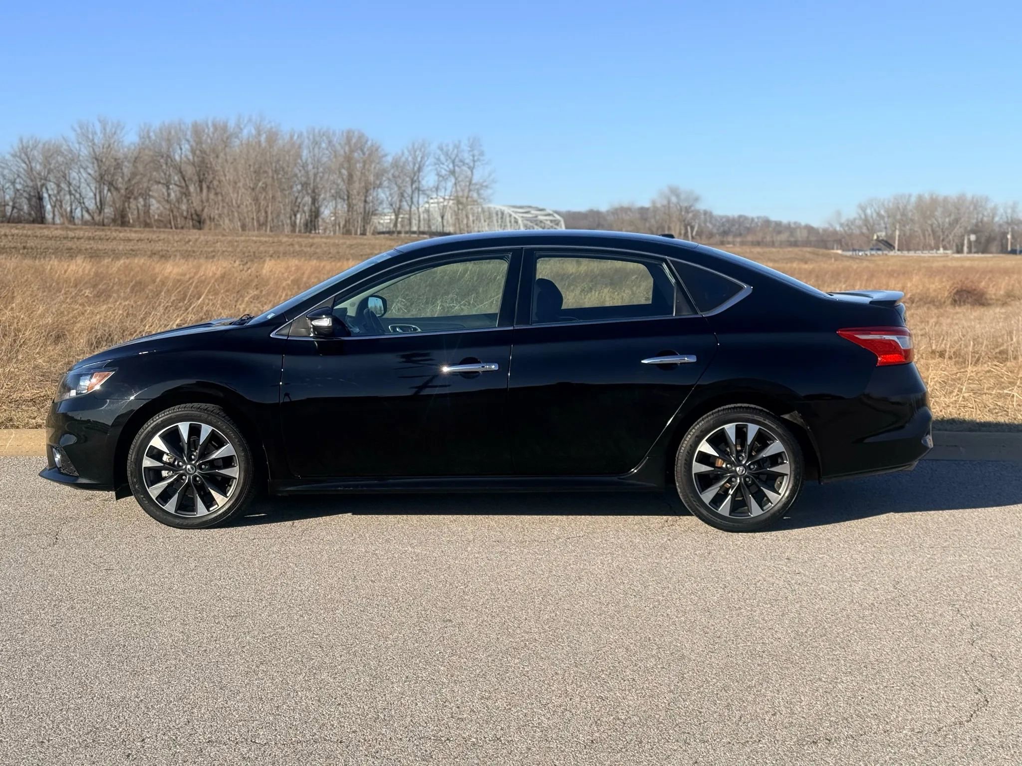Used 2017 Nissan Sentra SR image 13