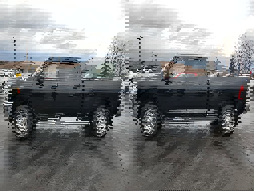 Used 2024 RAM 2500 Tradesman w/ Chrome Appearance Group image 2