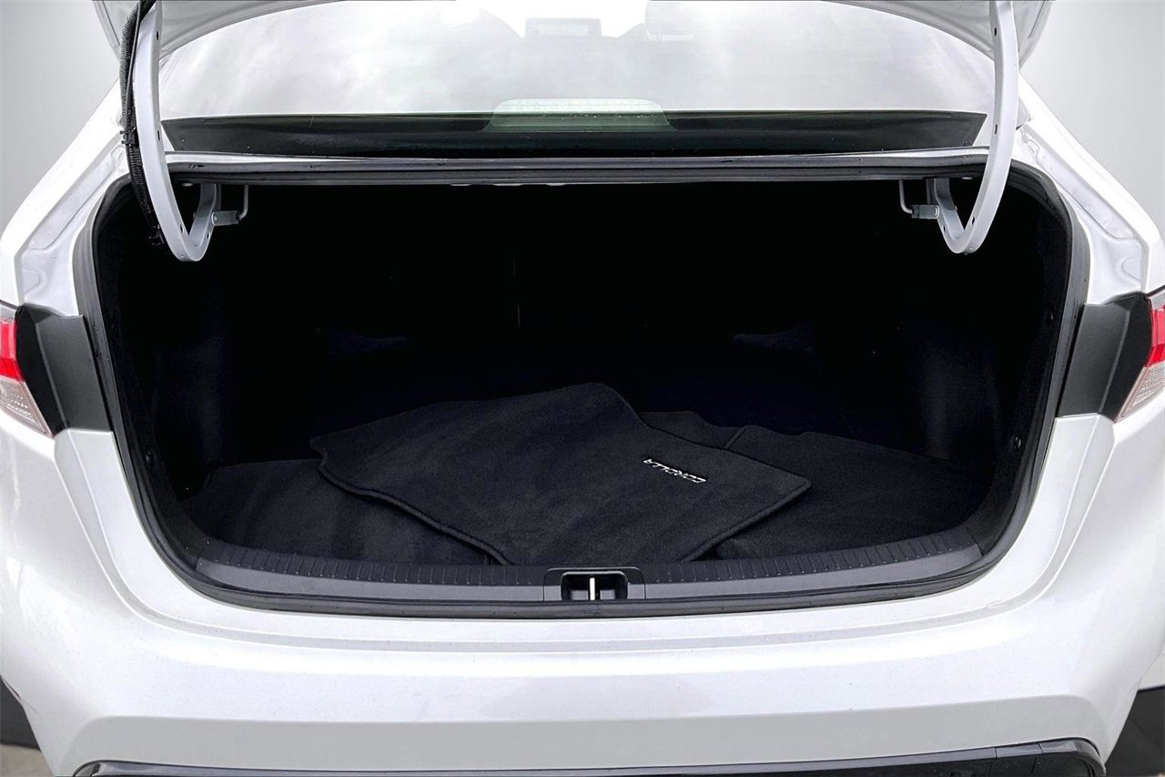 Used 2024 Toyota Corolla LE image 24