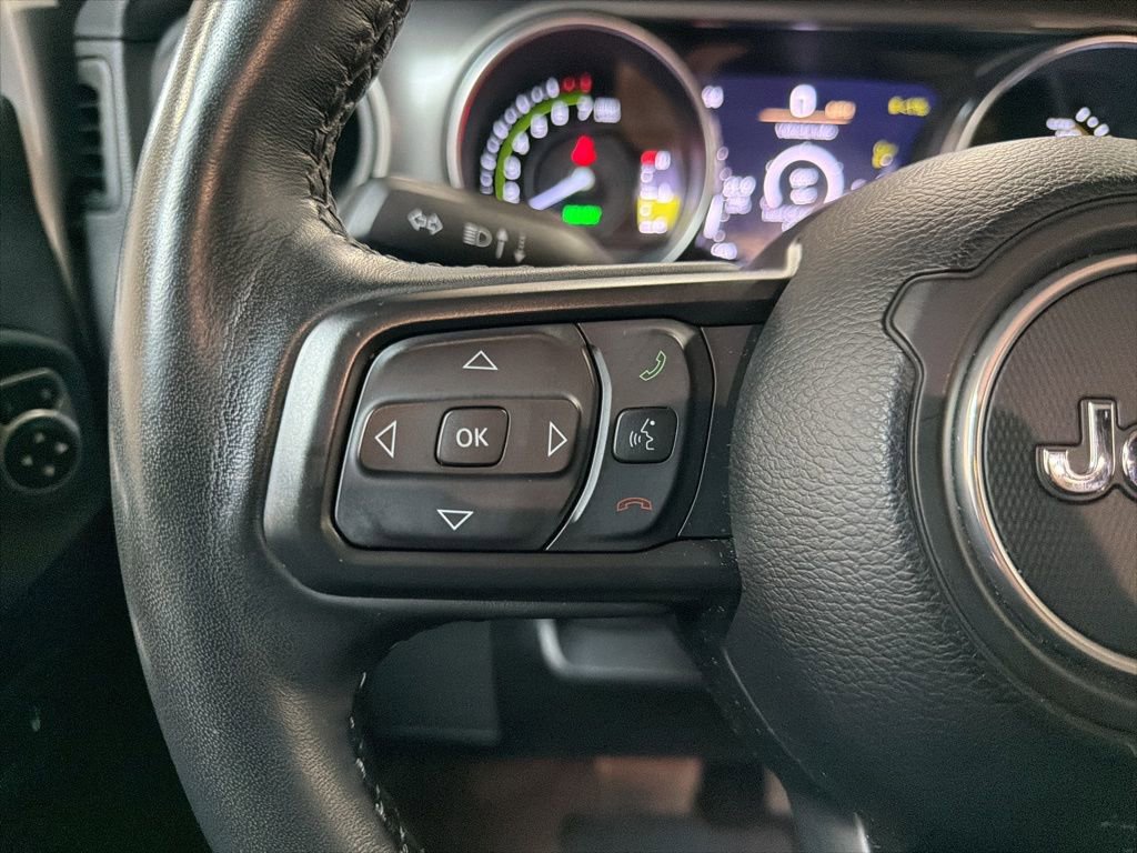 Used 2023 Jeep Wrangler Unlimited w/ Cold Weather Group image 17