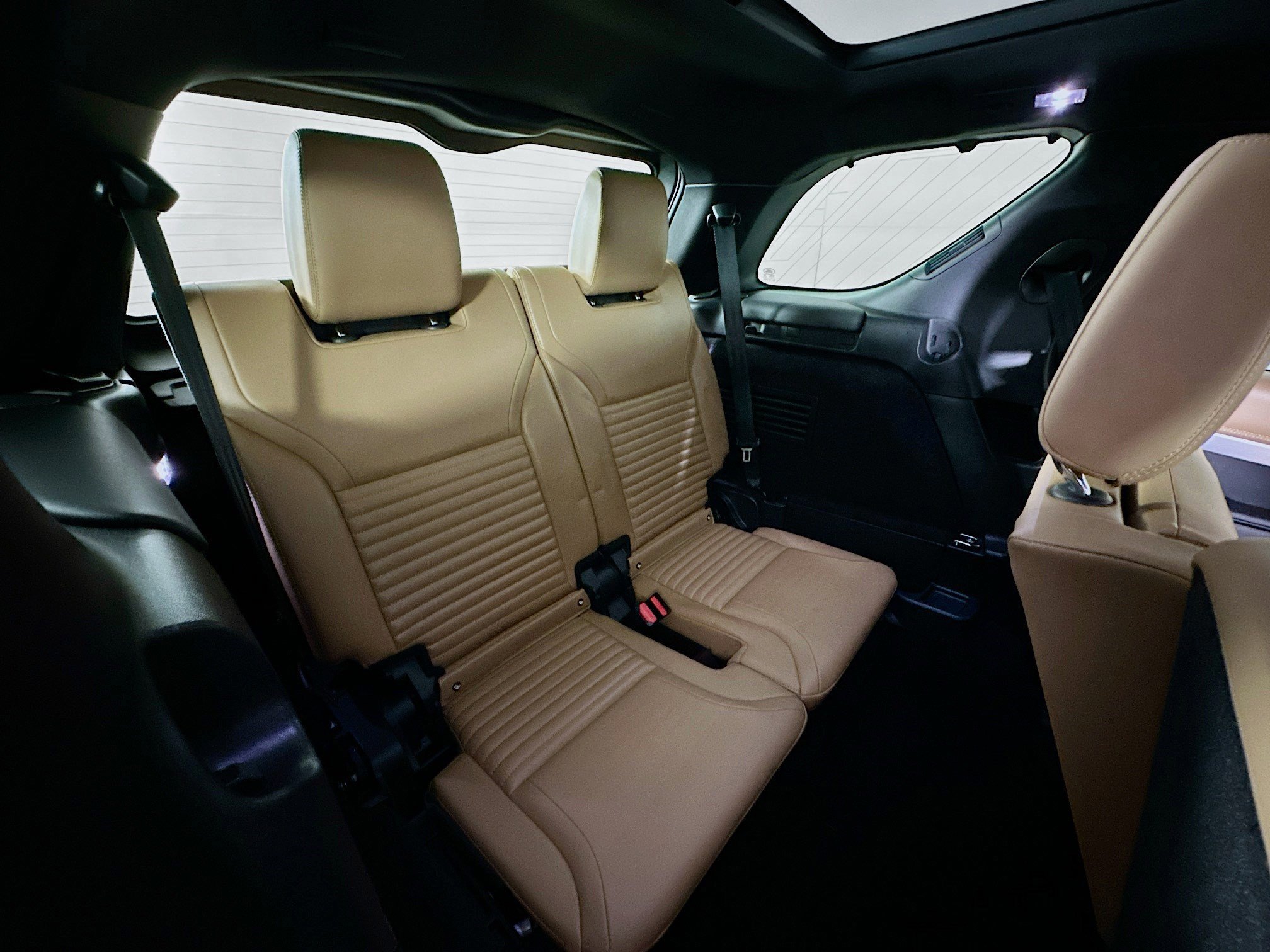 Used 2023 Land Rover Discovery HSE R-Dynamic image 29