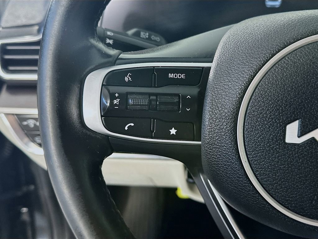 Used 2025 Kia Sportage EX w/ Premium Package FWD image 25