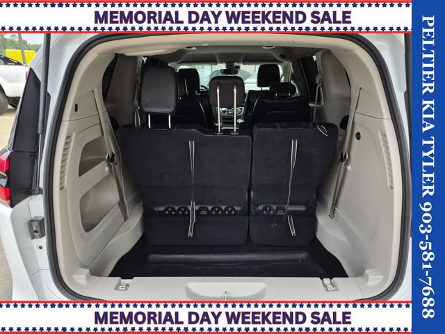 Used 2023 Chrysler Pacifica Touring-L w/ Road Tripper Package AWD/4WD image 9
