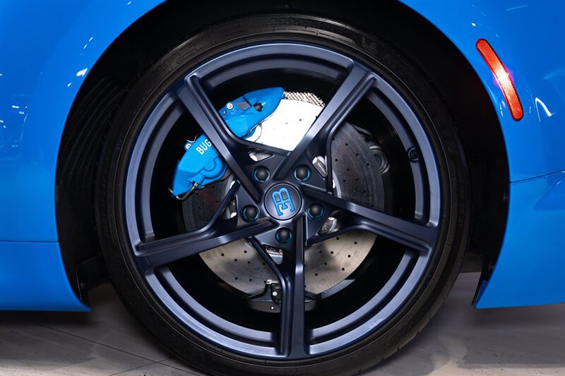 Used 2022 Bugatti Chiron Super Sport AWD/4WD image 19