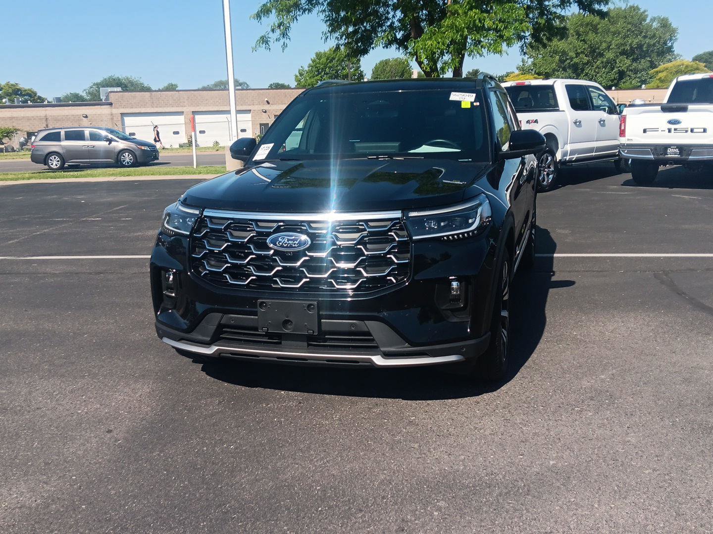 Used 2025 Ford Explorer Platinum w/ LUX Leather Package AWD/4WD image 12