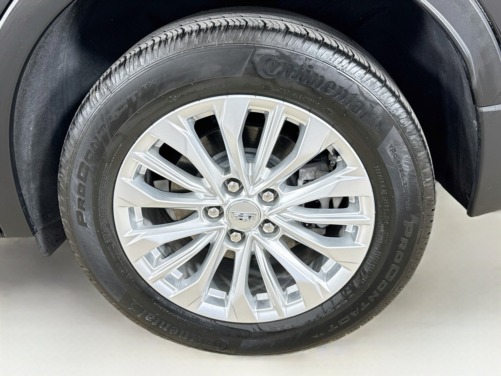Used 2024 Cadillac XT4 Luxury FWD image 32