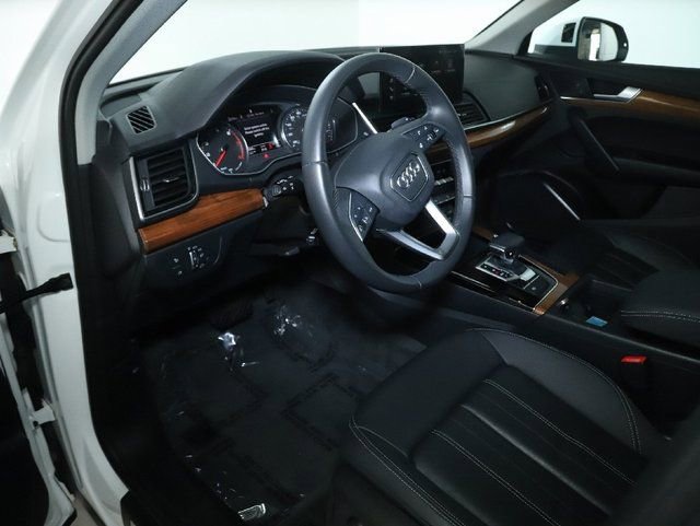 Used 2023 Audi Q5 2.0T Premium w/ Convenience Package AWD/4WD image 18