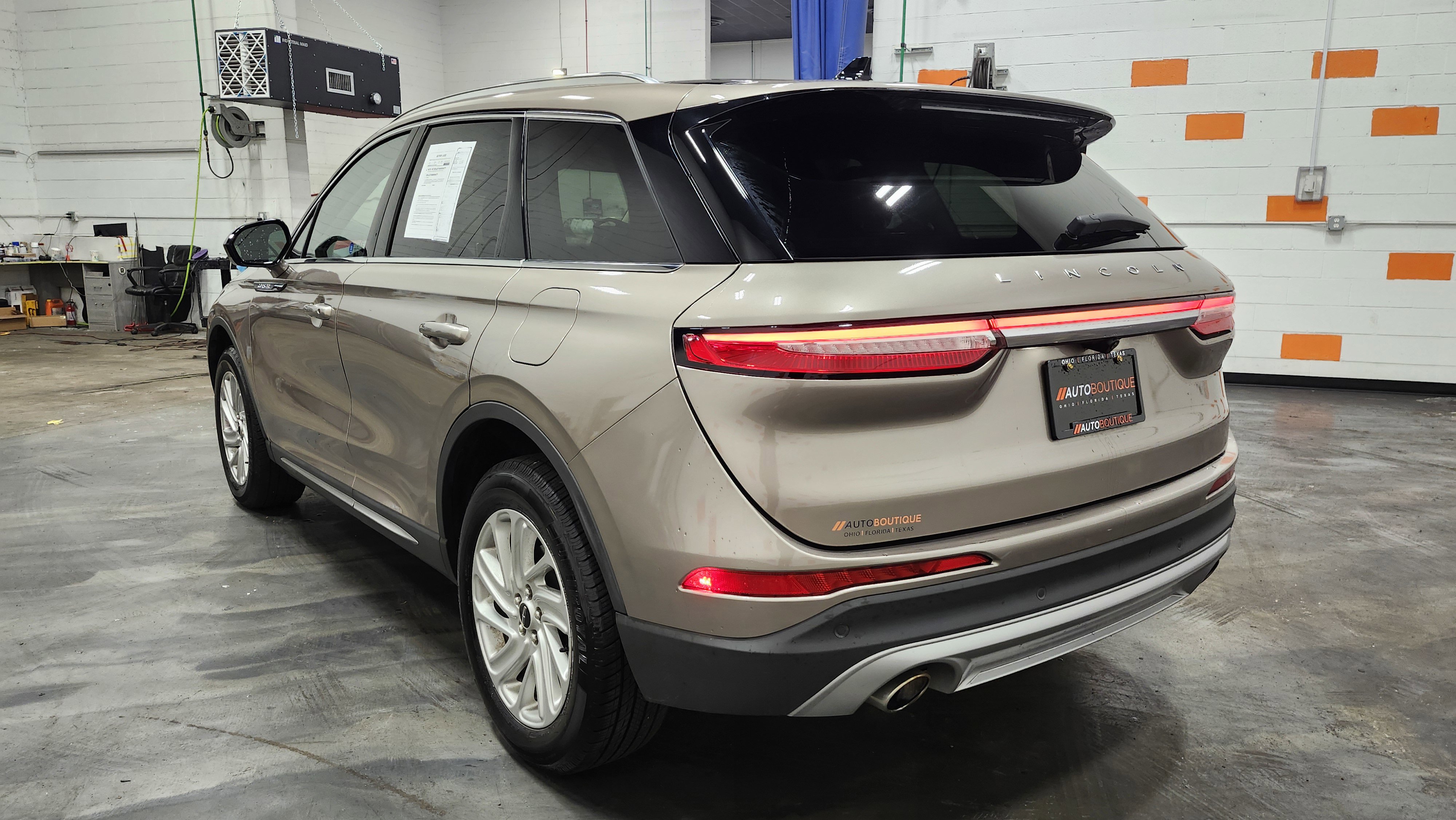 Used 2020 Lincoln Corsair FWD image 17