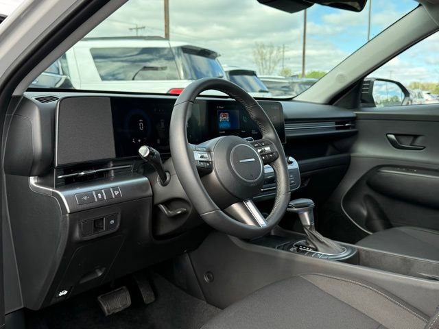 Used 2026 Hyundai Kona SEL Sport FWD image 14