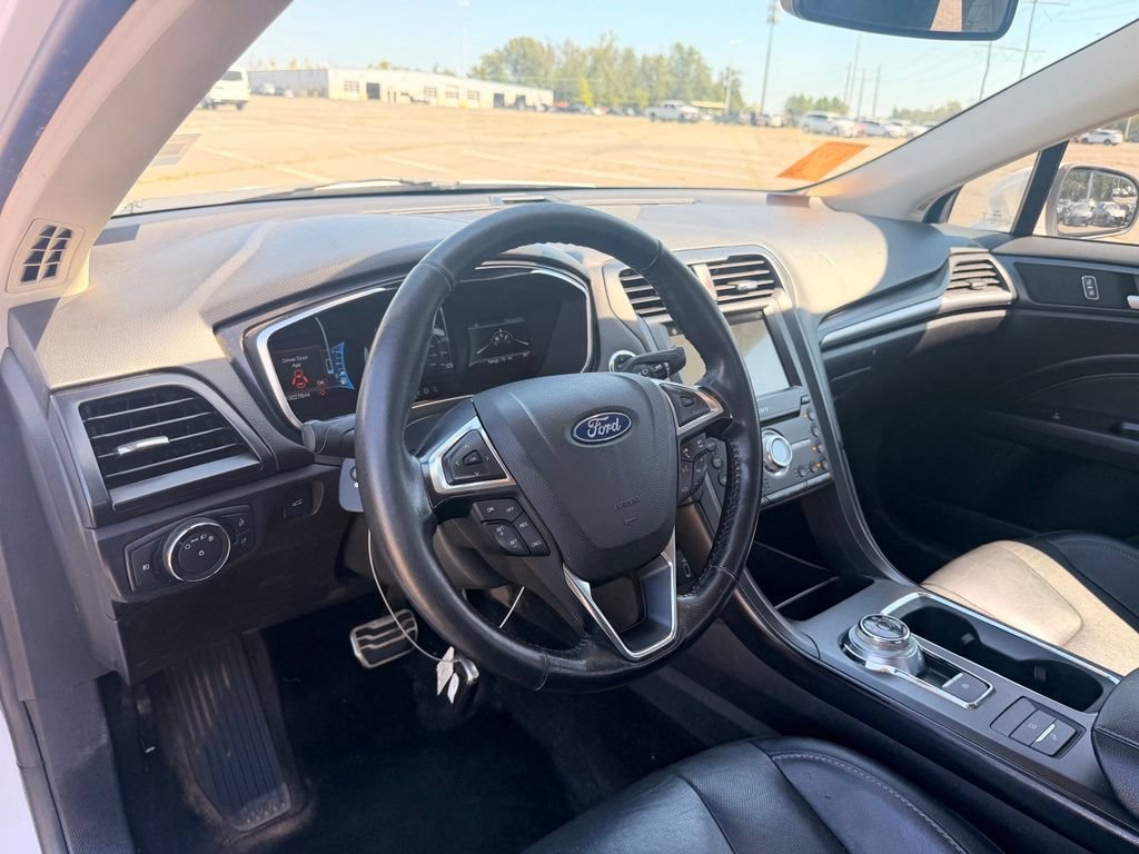 Used 2018 Ford Fusion Titanium FWD image 6