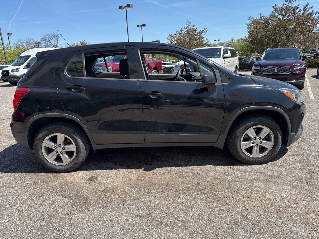 Used 2017 Chevrolet Trax LS image 10