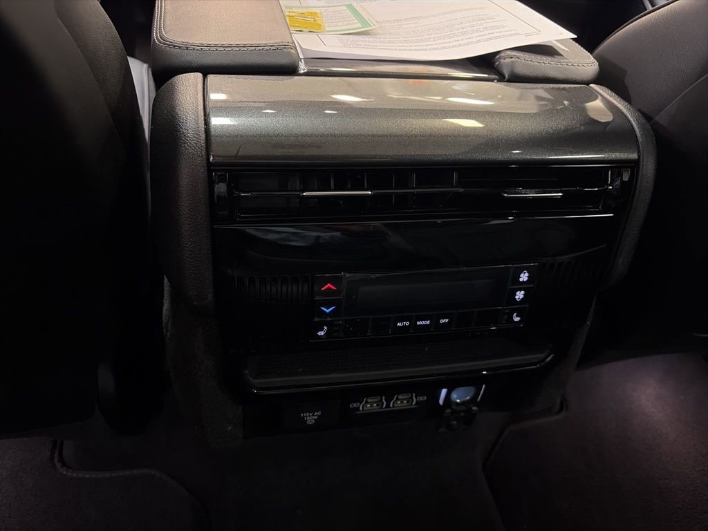 Used 2024 Jeep Wagoneer L 4WD w/ Premium Group I image 5