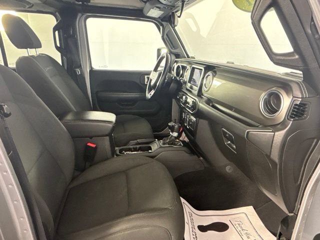 Used 2021 Jeep Wrangler Unlimited Sahara w/ LED Lighting Group AWD/4WD image 28