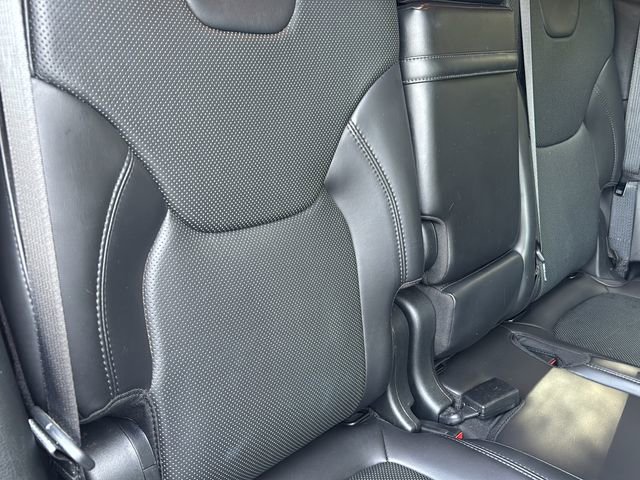 Used 2018 Jeep Cherokee Overland w/ Technology Group image 37