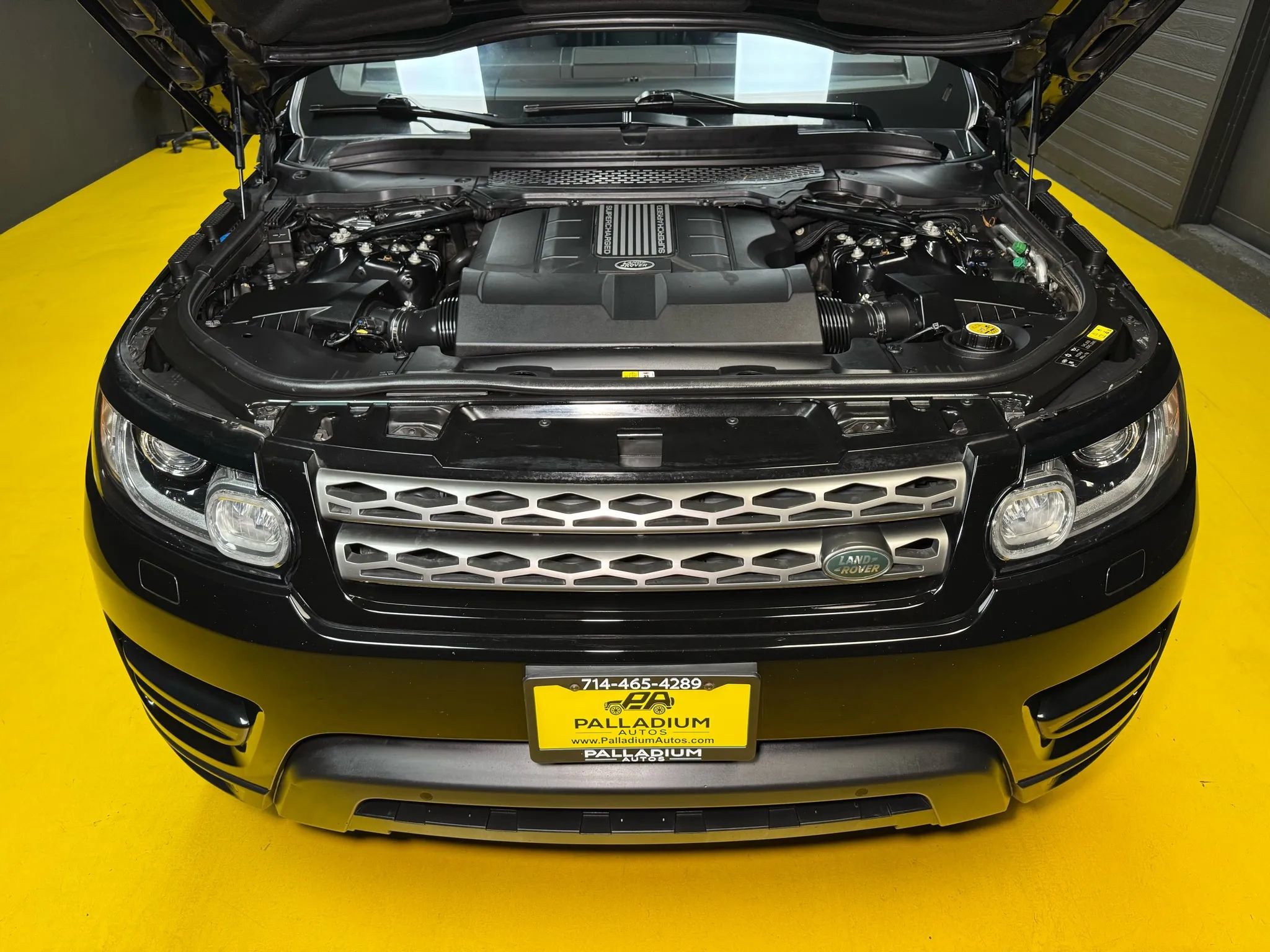 Used 2016 Land Rover Range Rover Sport SE image 58