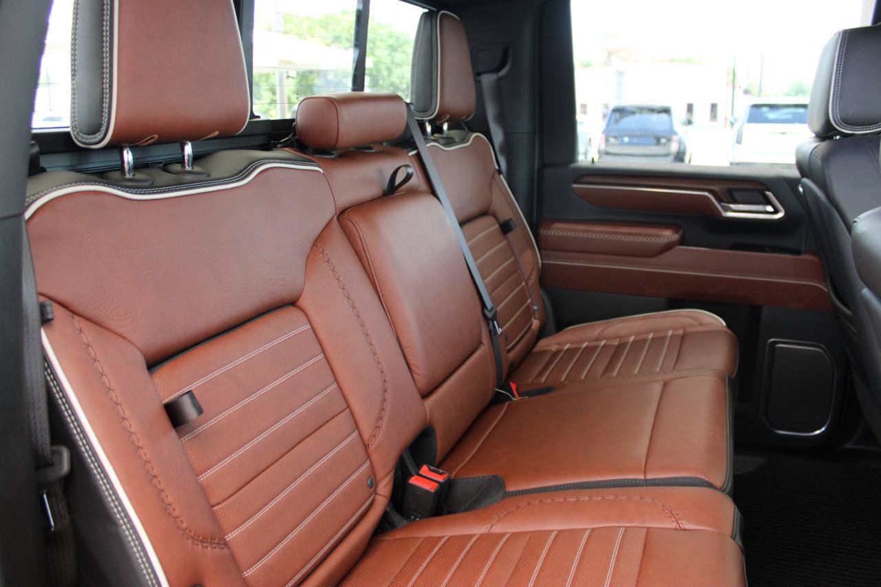 Used 2026 GMC Sierra 3500 Denali Ultimate AWD/4WD image 17