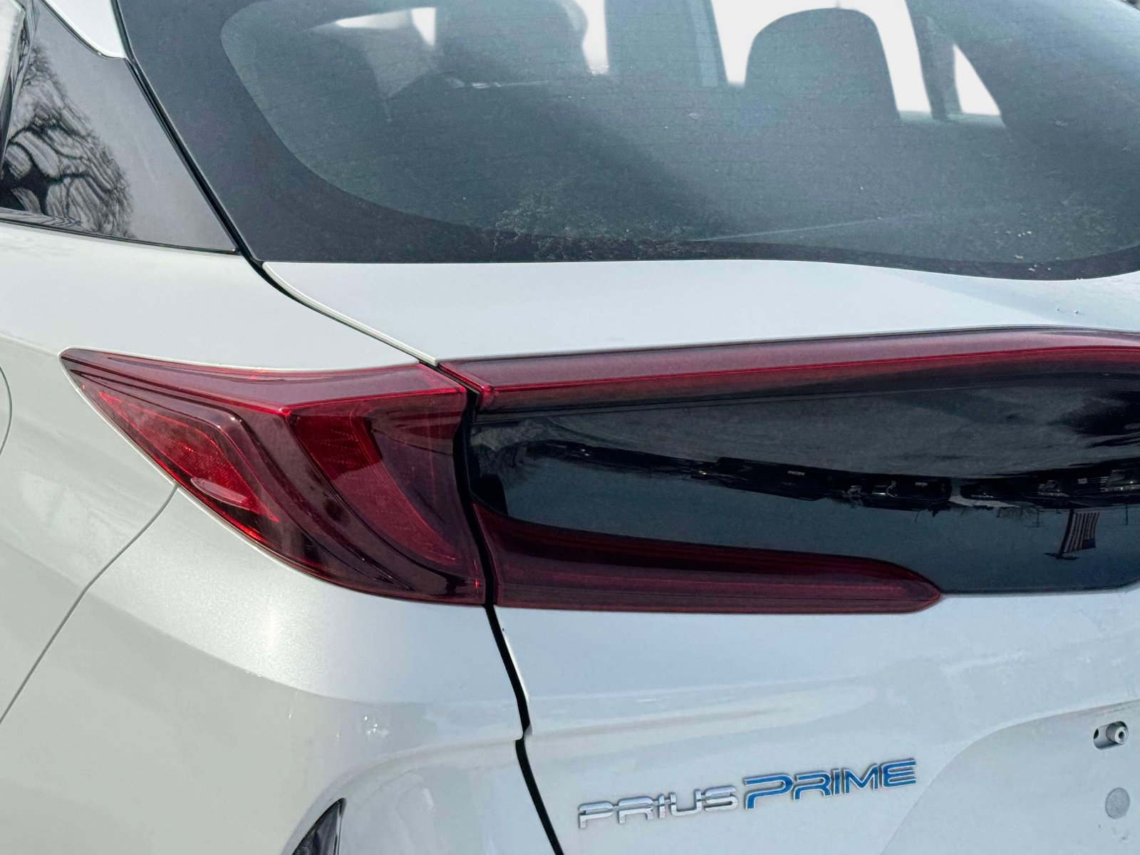Used 2020 Toyota Prius Prime XLE FWD image 8