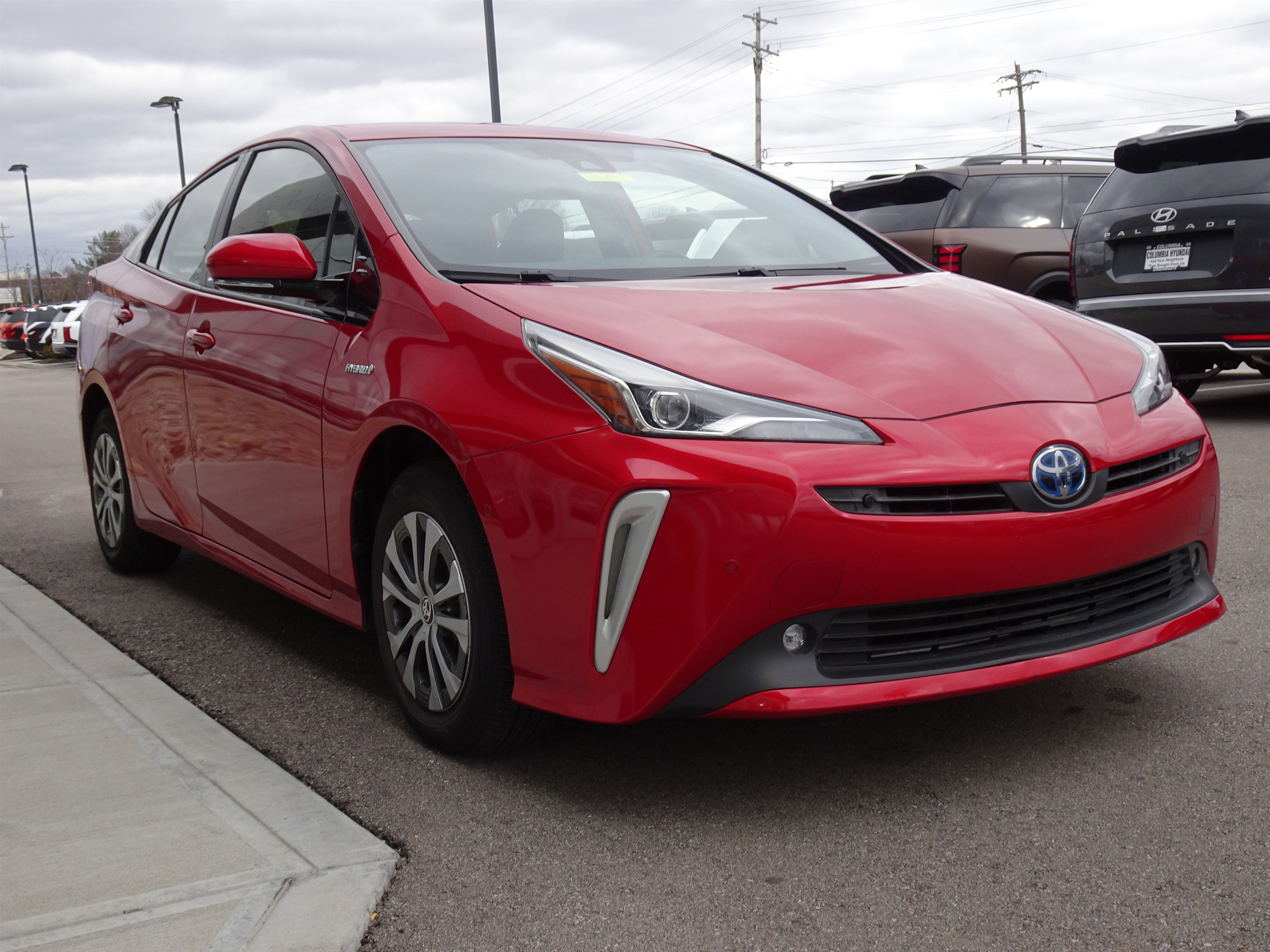 Used 2020 Toyota Prius AWD image 6