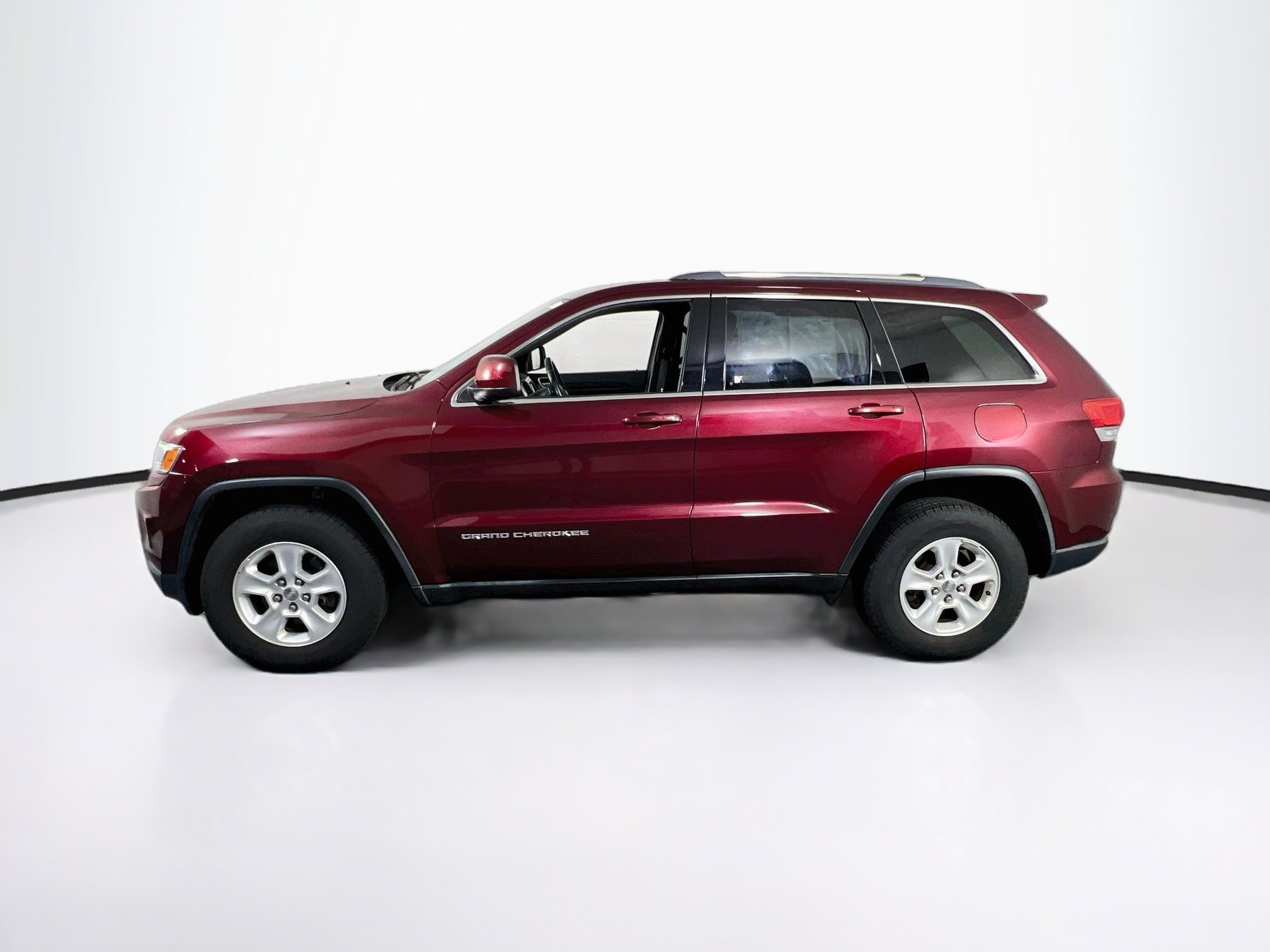 Used 2016 Jeep Grand Cherokee Laredo w/ Quick Order Package 23E AWD/4WD image 8