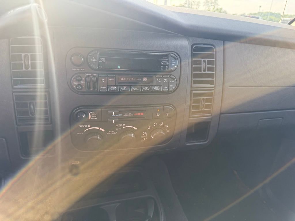 Used 2003 Dodge Durango SLT image 16