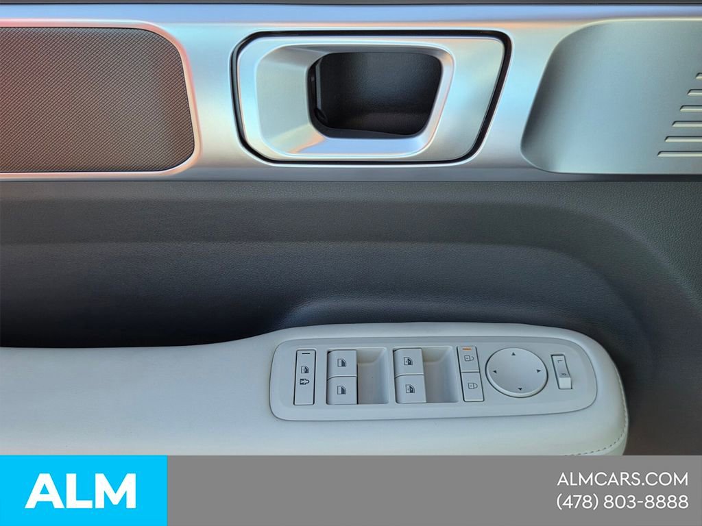 Used 2026 Hyundai Santa Fe SEL AWD/4WD image 27