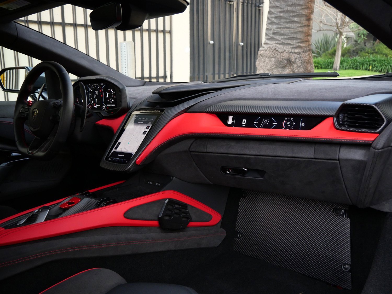 Used 2024 Lamborghini Revuelto image 7