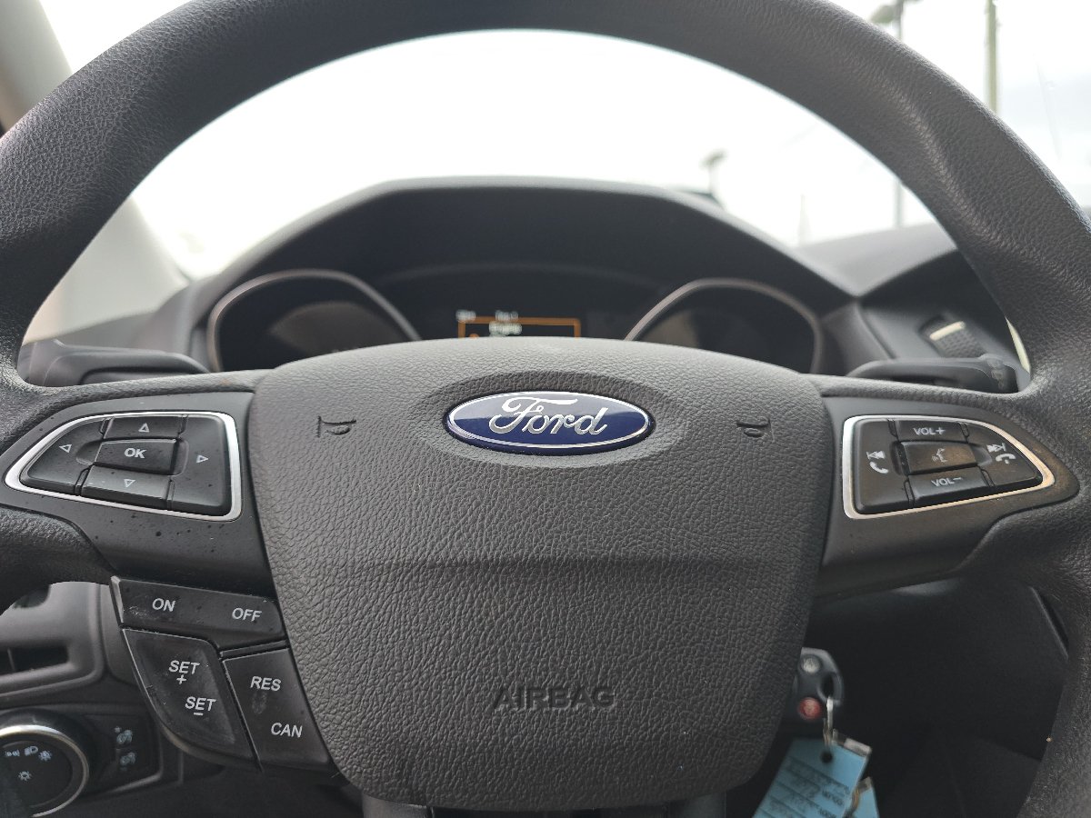 Used 2018 Ford Focus SEL FWD image 26