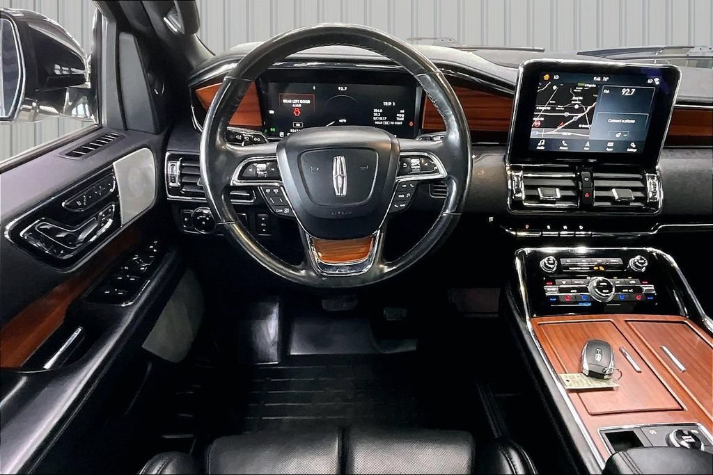 Used 2019 Lincoln Navigator Reserve AWD/4WD image 8