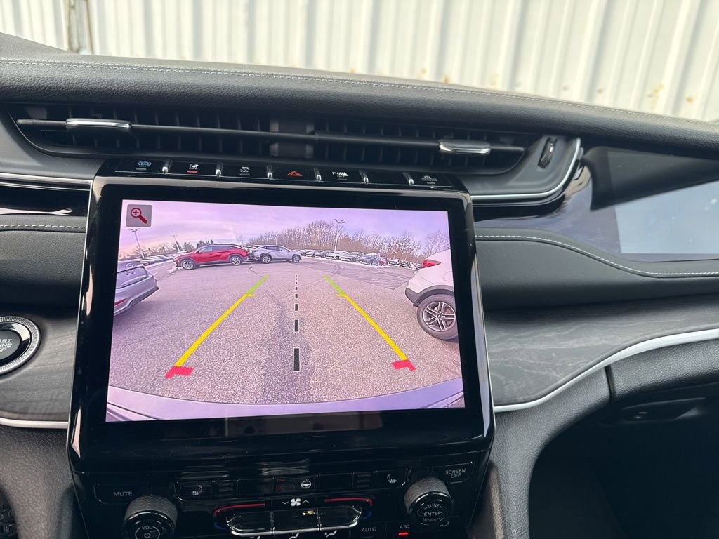 Used 2023 Jeep Grand Cherokee 4WD 4xe image 29