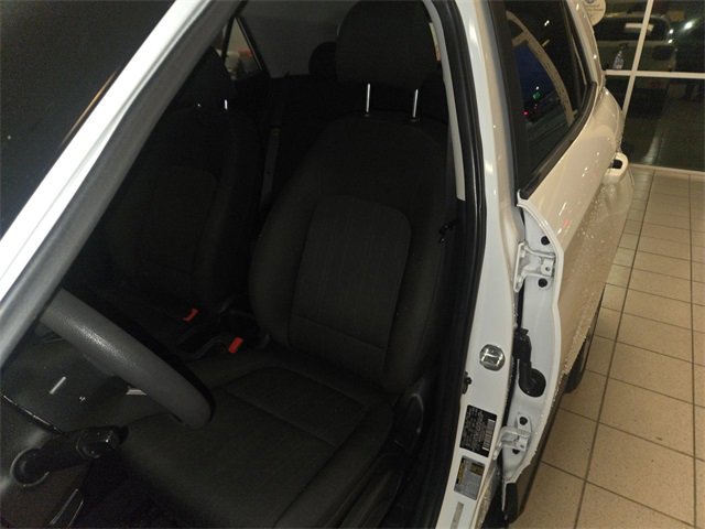 Used 2020 Hyundai Venue SE image 10