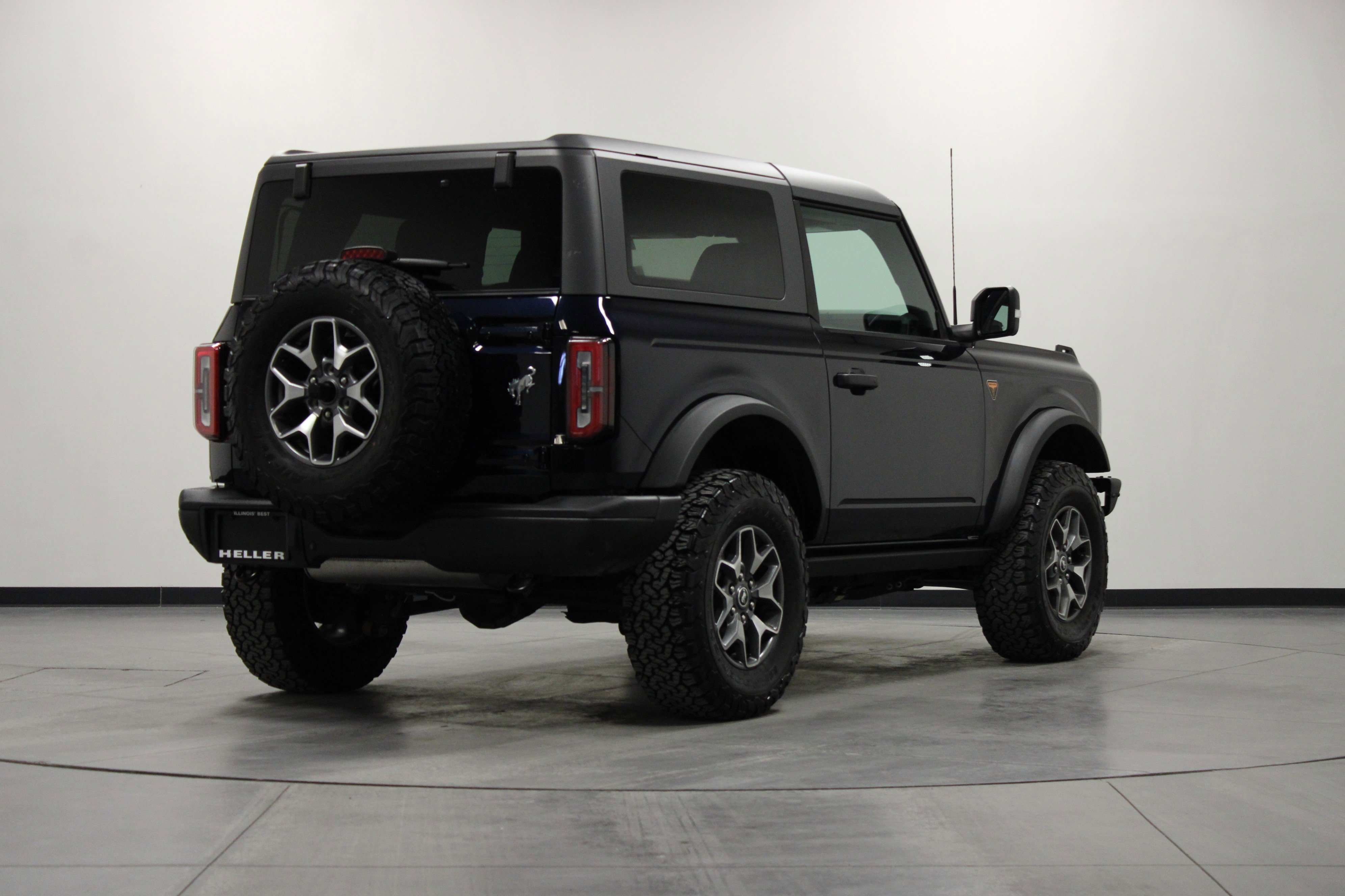Used 2021 Ford Bronco Badlands image 4