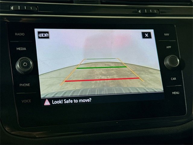 Used 2023 Volkswagen Tiguan SEL R-Line image 12