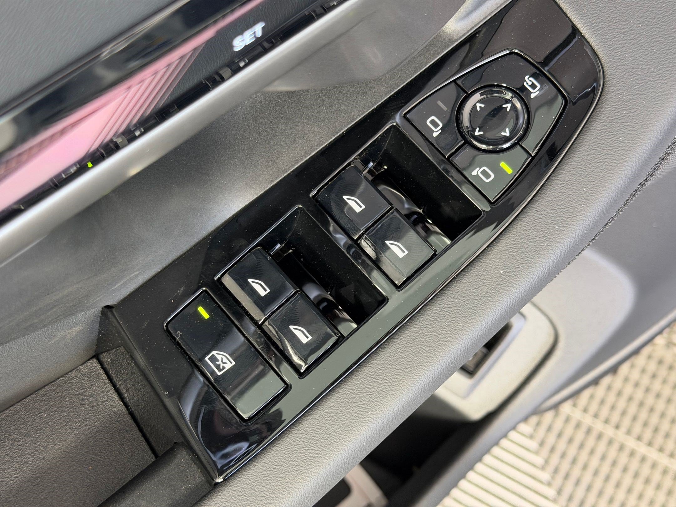 Used 2027 BMW i5 eDrive40 w/ Convenience Package RWD image 21