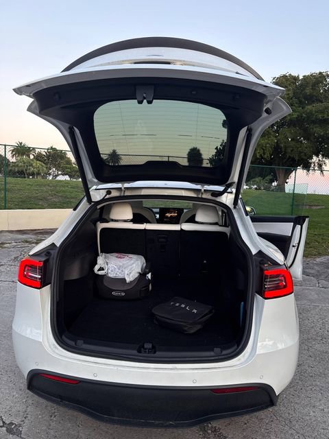 Used 2022 Tesla Model Y Performance AWD/4WD image 13