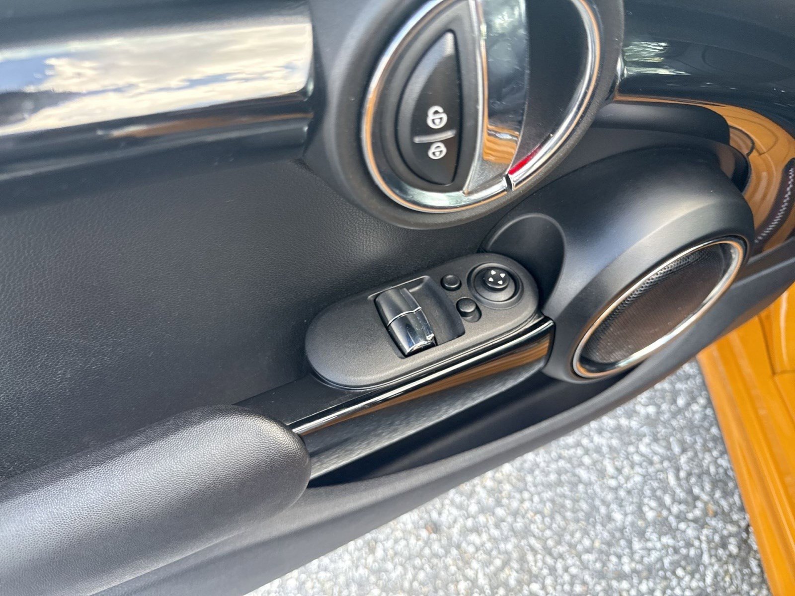 Used 2015 MINI Cooper S image 13
