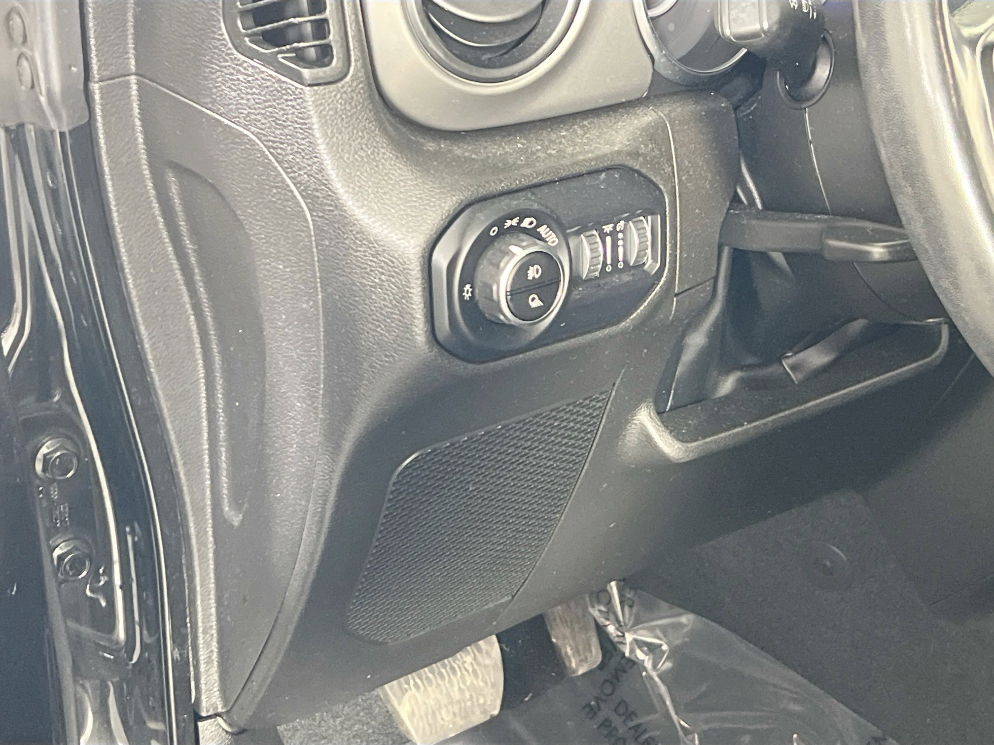 Used 2022 Jeep Gladiator Sport AWD/4WD image 10