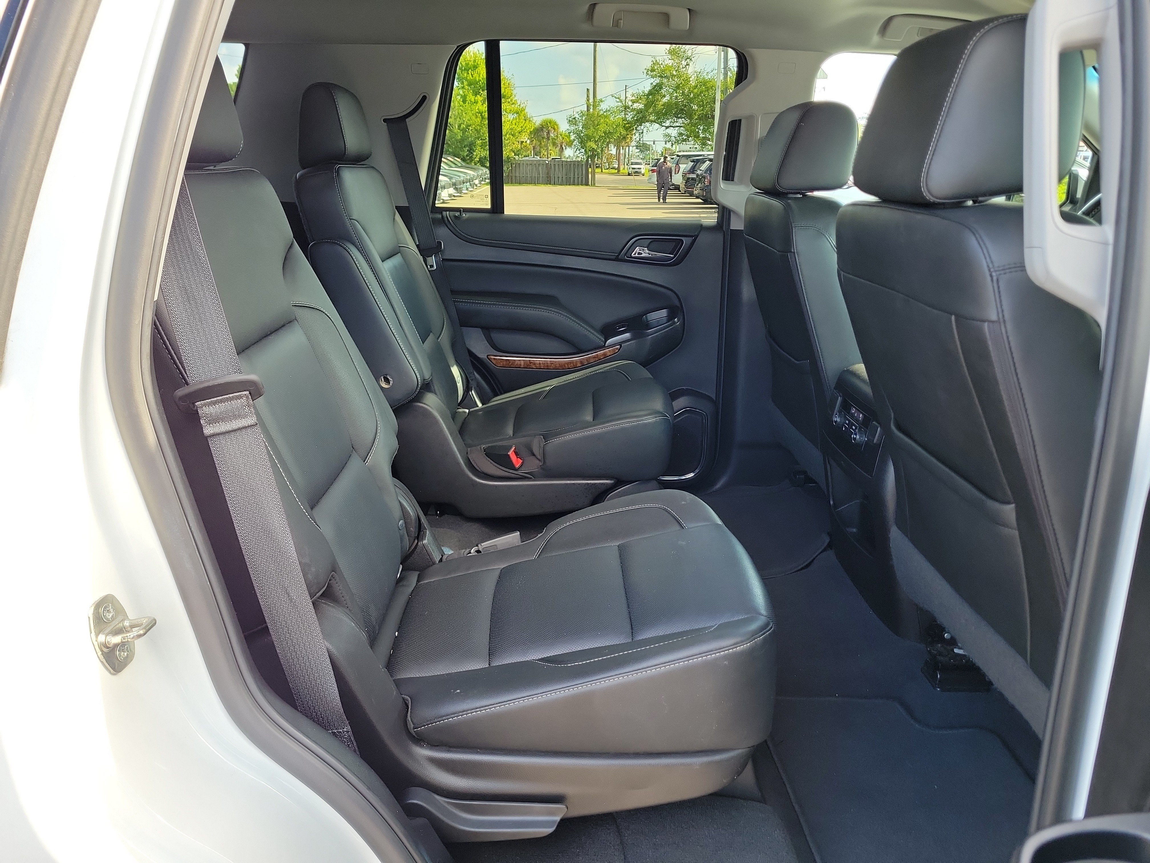 Used 2019 Chevrolet Tahoe Premier RWD image 12