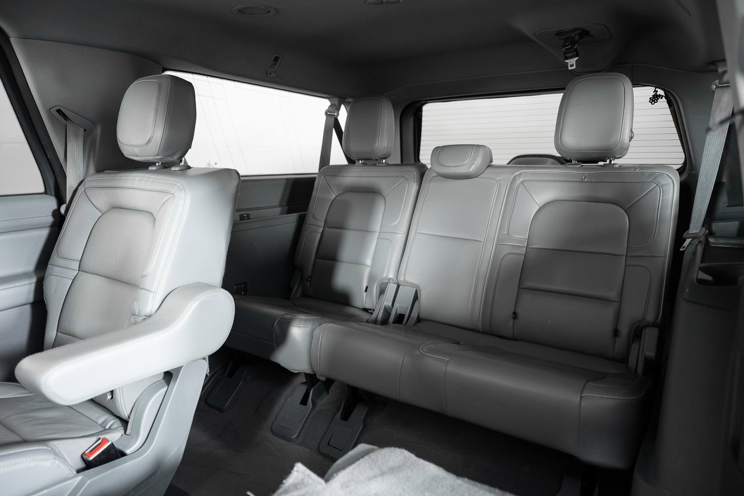 Used 2021 Lincoln Navigator L Reserve AWD/4WD image 19