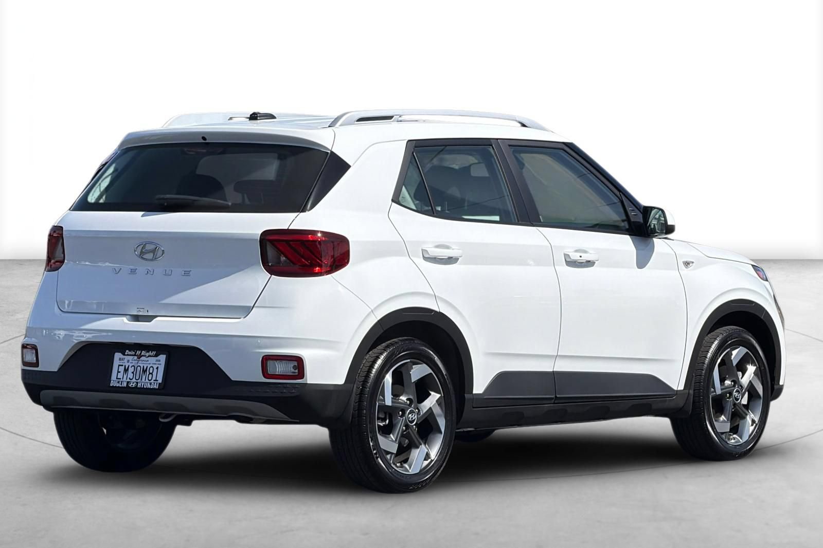 Certified 2026 Hyundai Venue SEL FWD image 8