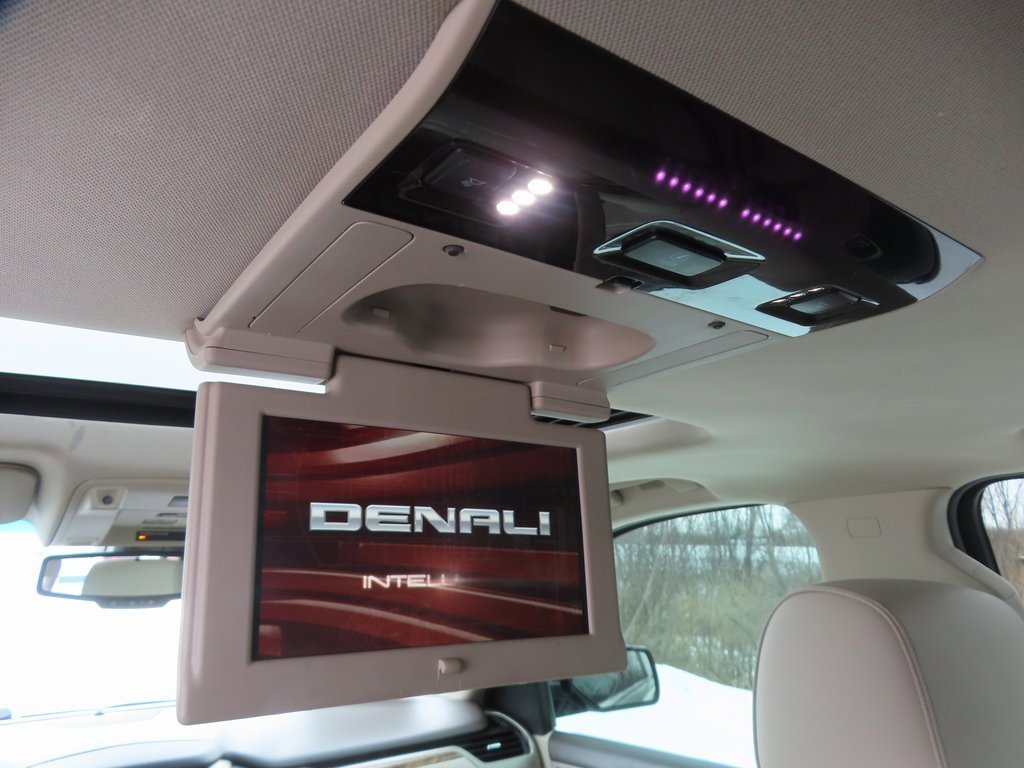 Used 2016 GMC Yukon XL Denali w/ Open Road Package image 9