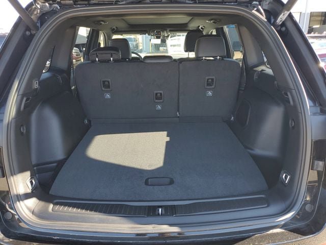 New 2026 Jeep Grand Cherokee Limited w/ Limited Altitude Package RWD image 8