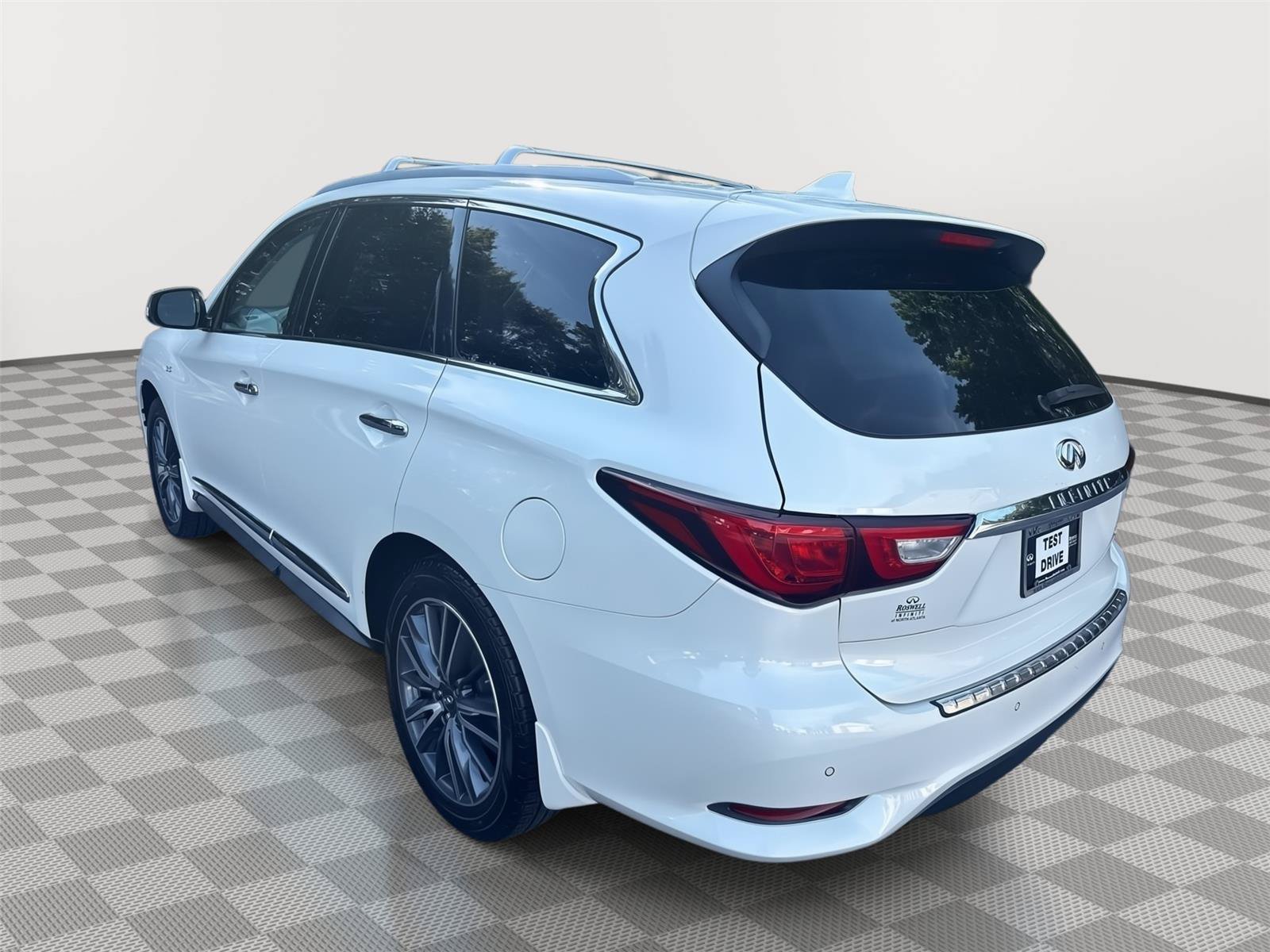 Used 2017 INFINITI QX60 Luxe w/ Deluxe Technology Package AWD/4WD image 8