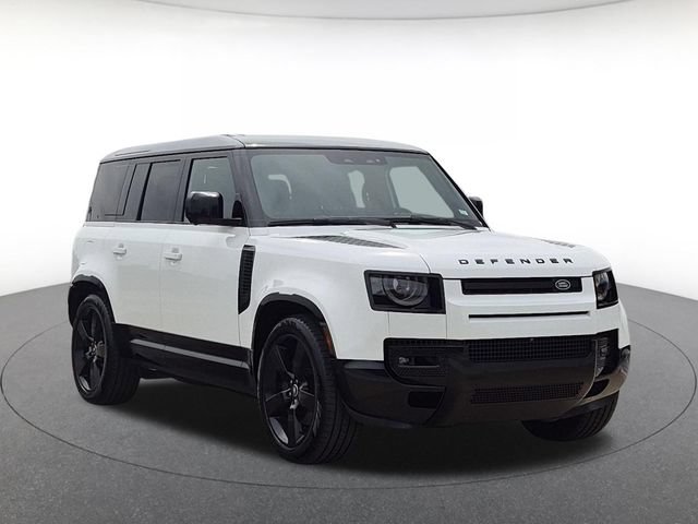 Used 2025 Land Rover Defender 110 X-Dynamic SE AWD/4WD image 3