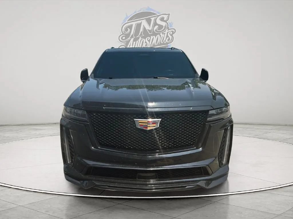 Used 2023 Cadillac Escalade V AWD/4WD image 2