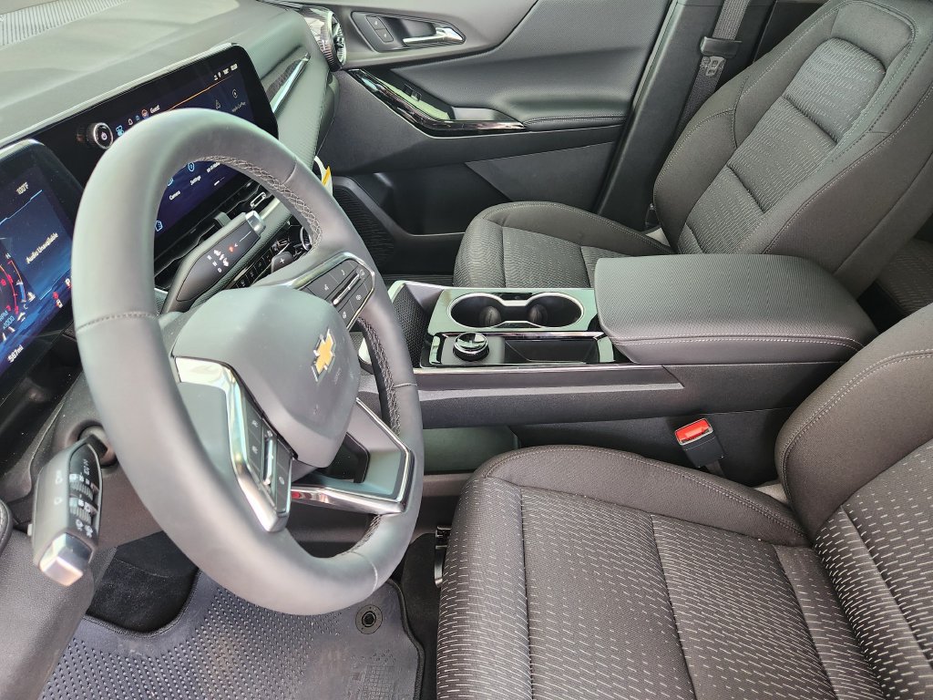 New 2027 Chevrolet Equinox LT FWD image 9